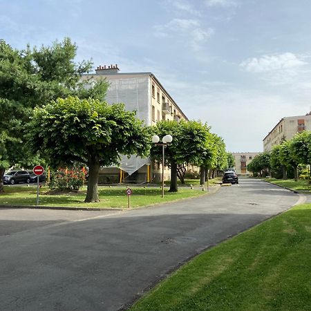 Chambre Simple Paisible Proche De Paris Drancy Exterior photo